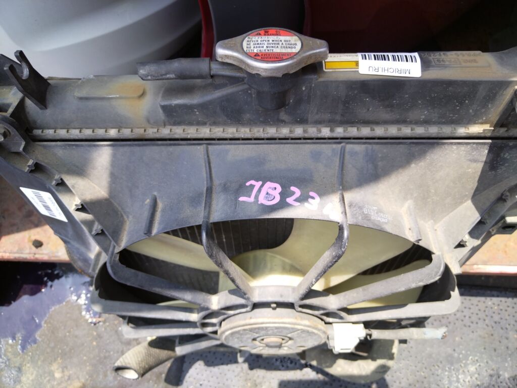 Радиатор ДВС на Suzuki Jimny JB23W K6AT