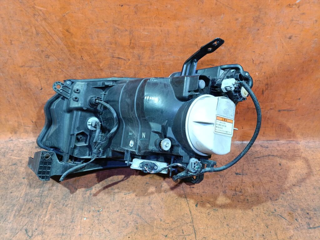Фара на Honda Freed Spike GB3 100-22068, Правое расположение