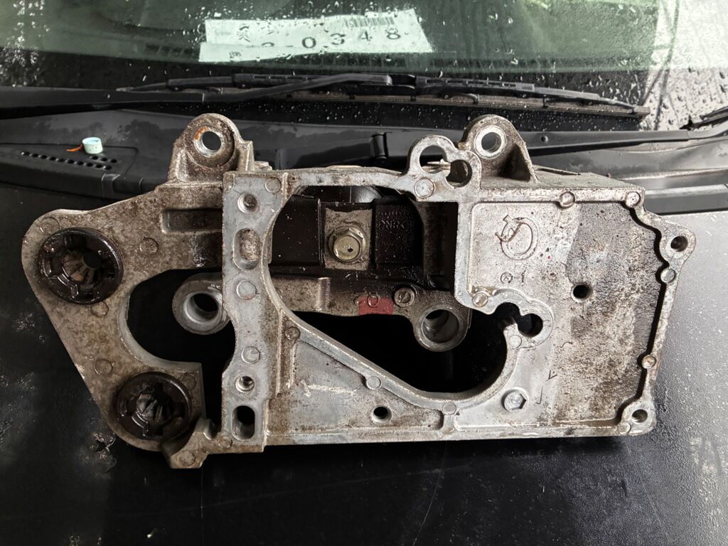Подушка двигателя на Nissan Serena HFC26 MR20DD, Переднее Левое расположение