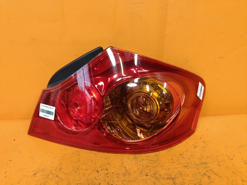 Стоп на Nissan Skyline NV36 D040, Правое расположение