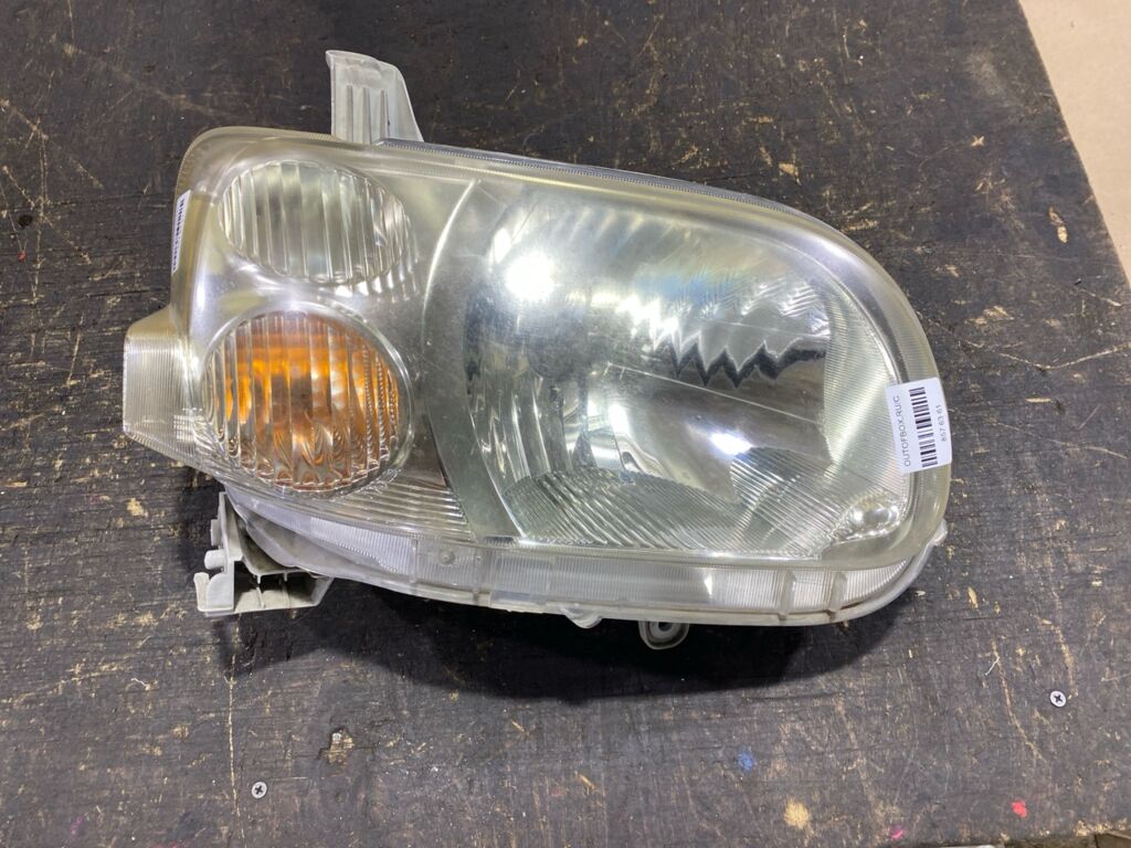 Фара на Daihatsu Tanto L375S 100-51945, Правое расположение