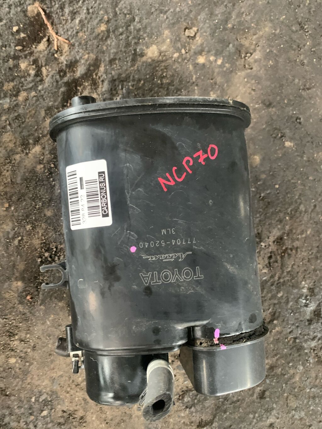 Фильтр угольный на Toyota Will Cypha NCP70 2NZ-FE 77704-52040