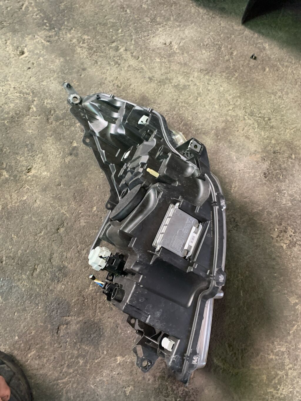 Фара на Peugeot 508 VF38 9687580780, Правое расположение