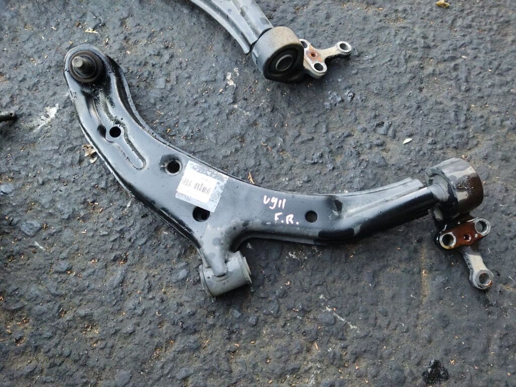 Рычаг на Nissan Ad Van VY11 QG13DE 54500-4M400  54500-4M401  54500-4M410  54500-4M411  54500-4M500  54500-4M501  54500-WD000  54500-WD001  SH-49067  UQ-075-7540  UQ-075FR-QG10, Переднее Правое расположение