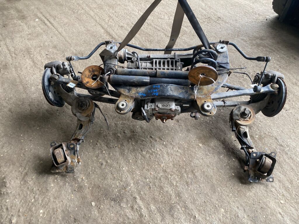 Балка подвески на Audi Tt 8N BHE, Заднее расположение
