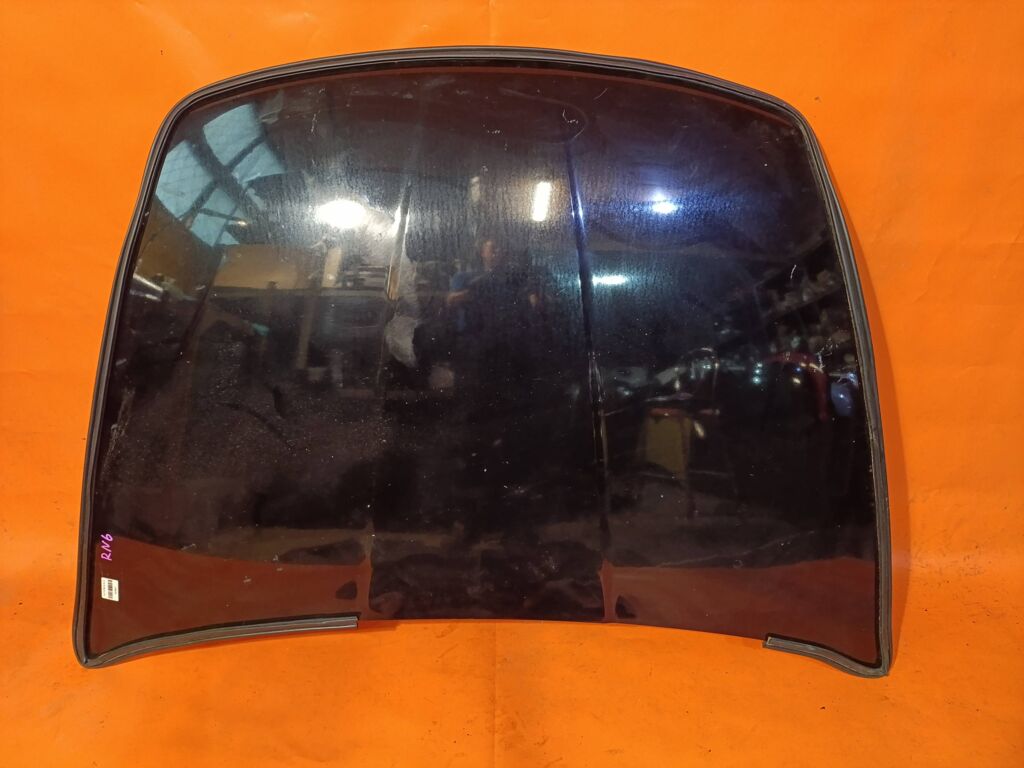 Капот на Honda Stream RN6