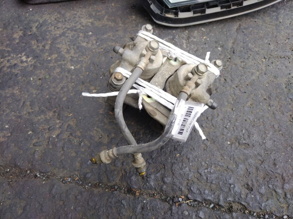 Суппорт на Honda Stepwgn RF1 B20B, Заднее расположение