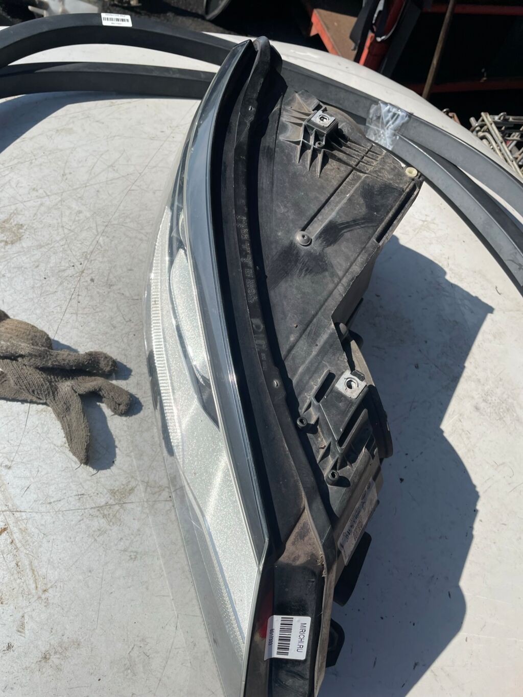 Фара на Volkswagen Tiguan 5N 5N2941752  4H0941329  8K0941597E, Правое расположение