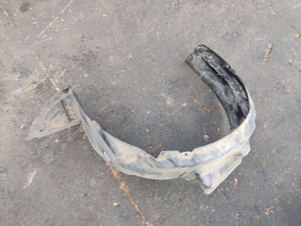Подкрылок на Mitsubishi Colt Z21A 4A90 MR488992  MN150112, Переднее Правое расположение