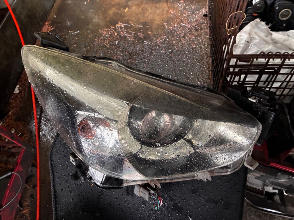 Фара на Mazda Demio DJ5FS 100-18373, Правое расположение
