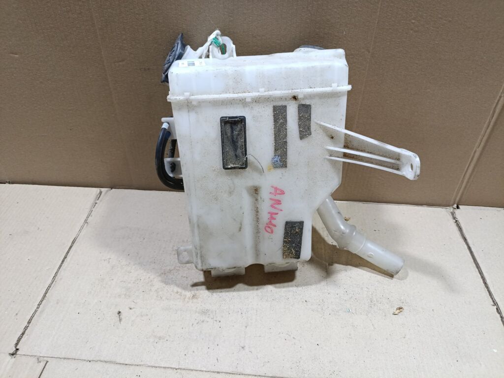 Бачок омывателя на Toyota Alphard ANH10W 85315-58010