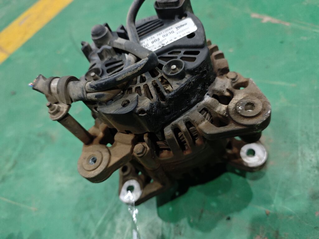 Генератор на Skoda Fabia 5J BTS 03C903023G