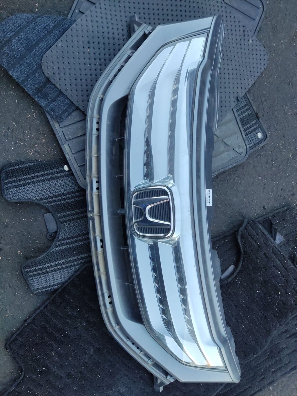 Решетка радиатора на Honda Freed Hybrid GP3 71121-SWP-003