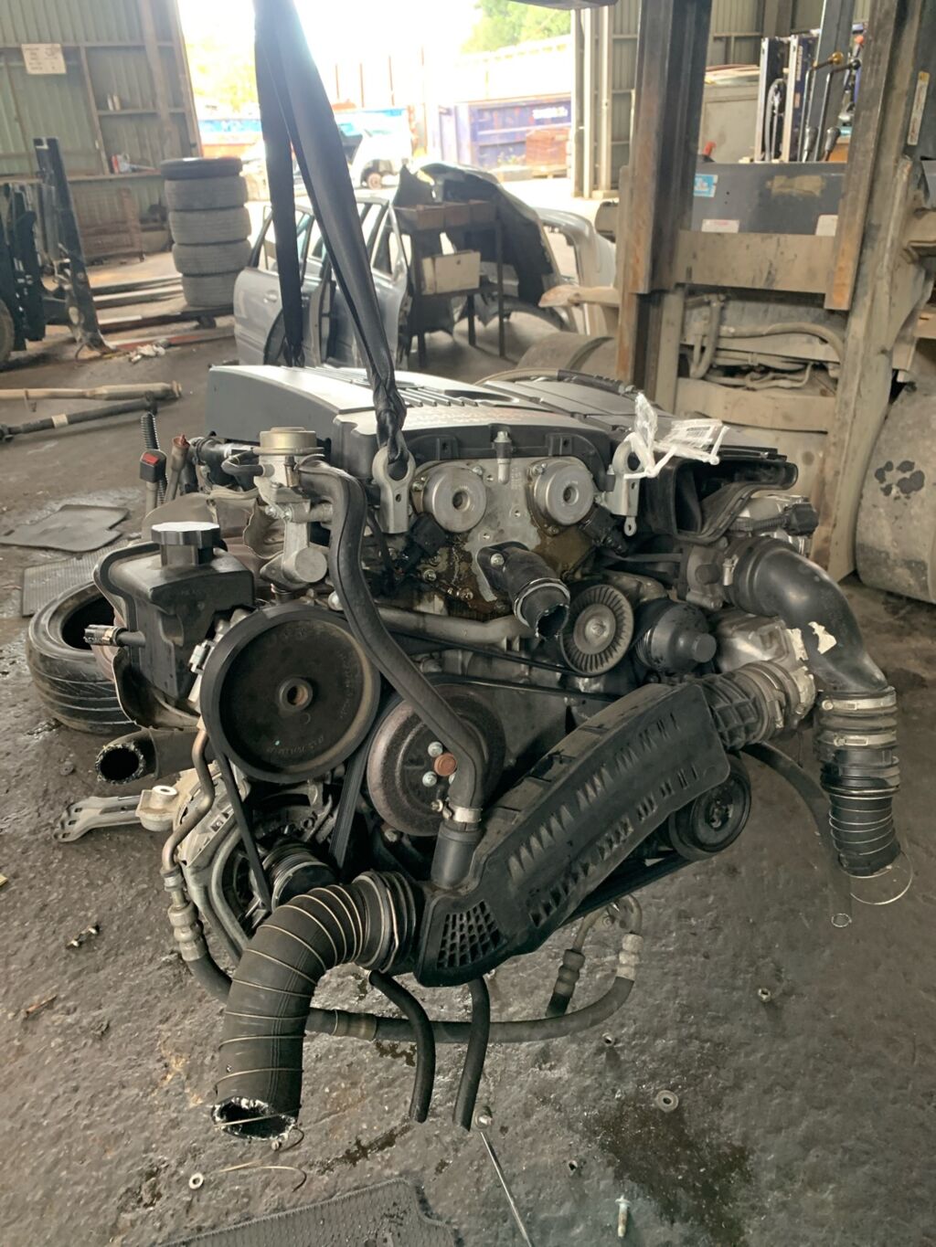 Двигатель на Mercedes-Benz C-Class Station Wagon S203.246 271.946