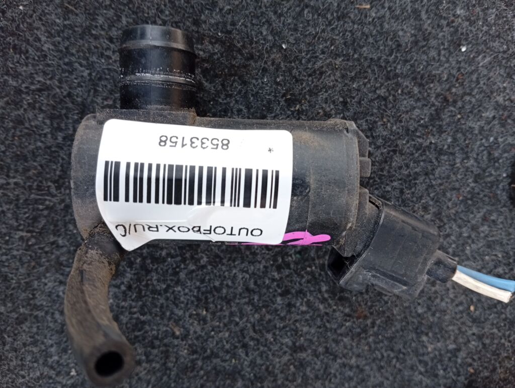 Насос омывателя стекла на Toyota Voxy ZRR70G 3ZR-FAE 85330-10280