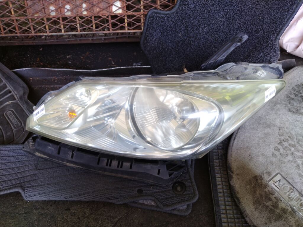 Фара на Honda Freed Hybrid GP3 100-62054, Левое расположение