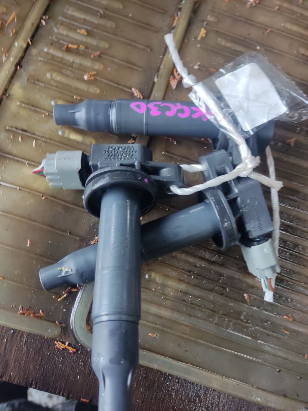 Катушка зажигания на Toyota Passo KGC30 1KR-FE 90919-02270