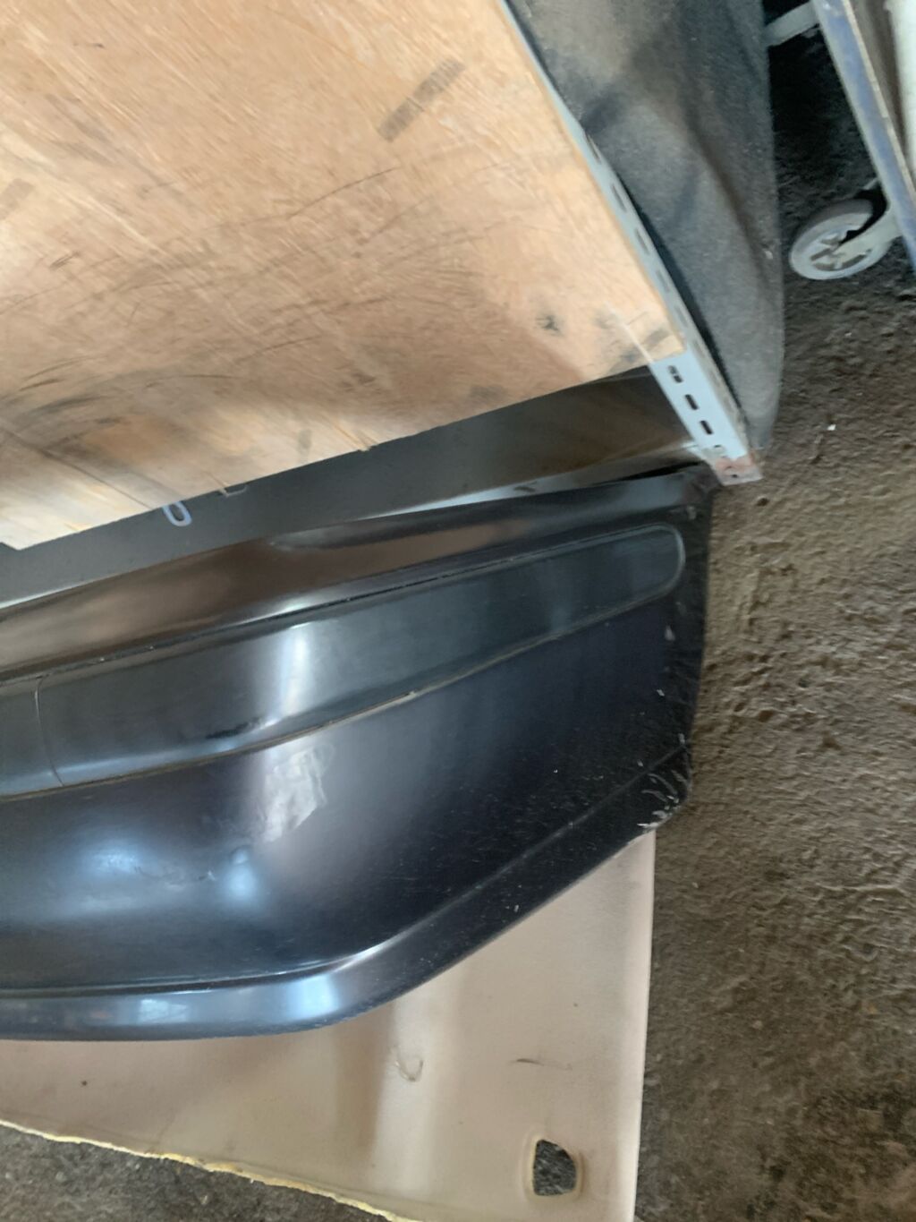 Бампер на Nissan Sunny FB15, Заднее расположение