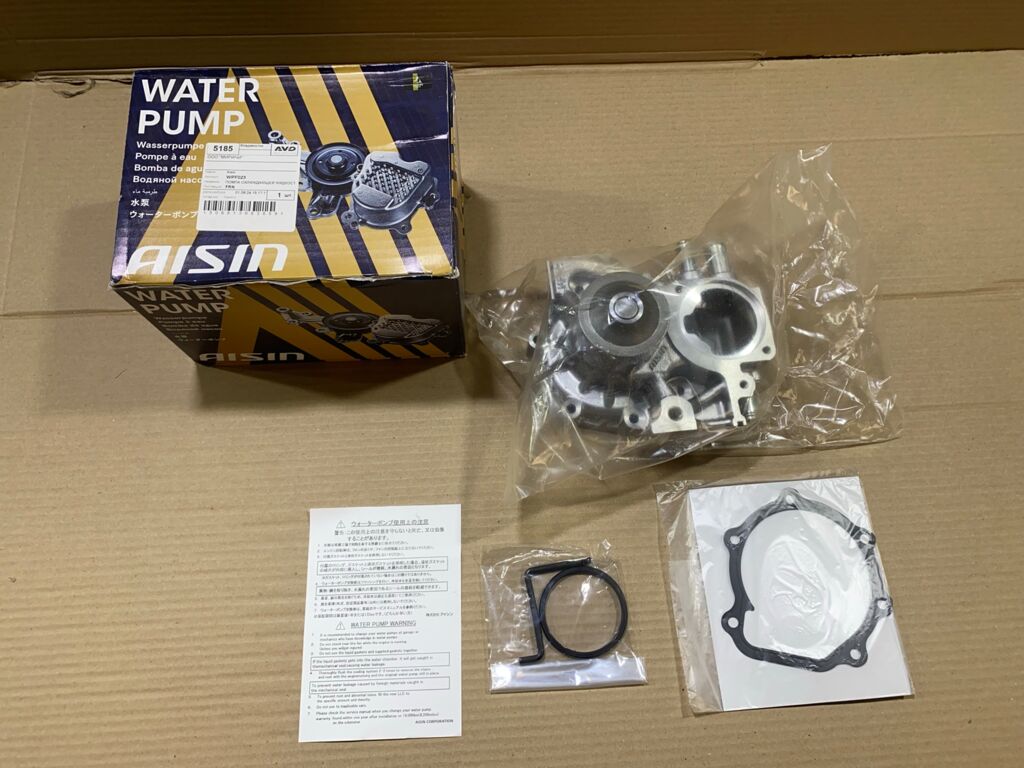 Помпа на Subaru Legacy BL5 EJ20X AISIN X2111-AA240