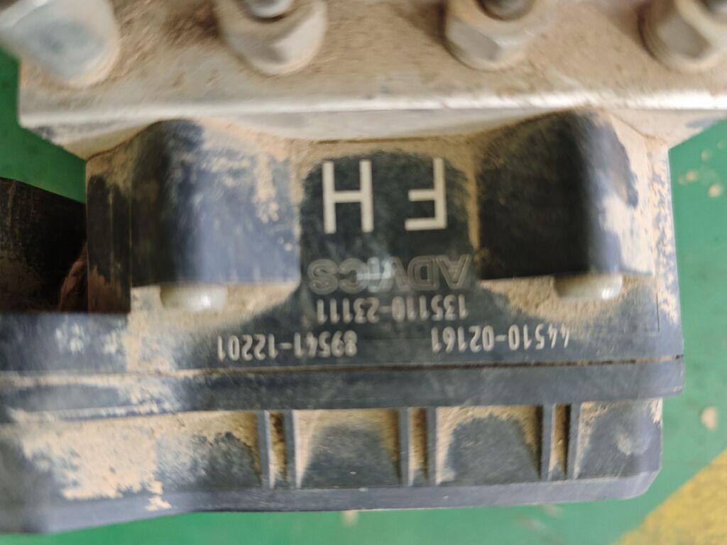 Блок ABS 45510-02161, 89541-12201, 135110-23111 на Toyota Corolla ZRE151L 1ZR-FE Фото 2