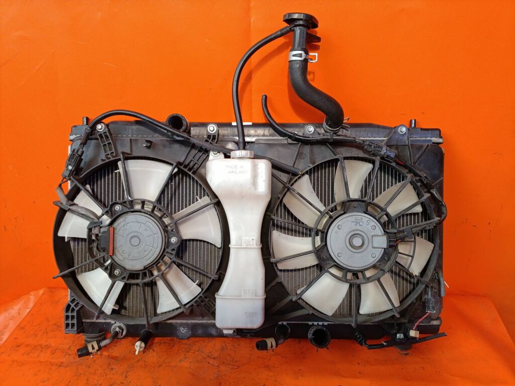 Радиатор ДВС на Honda Freed Spike GB3 L15A