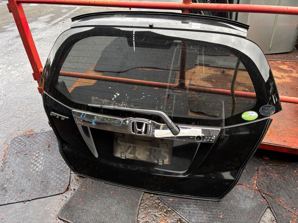 Дверь задняя на Honda Fit GE6