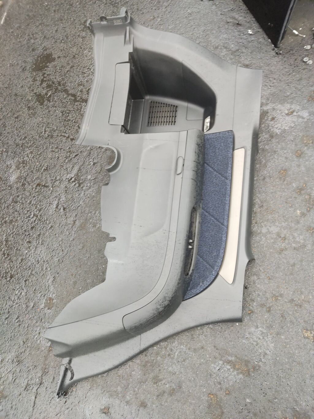 Обшивка багажника на Honda Odyssey RB2 84661-SFE-0030, Заднее Левое Нижнее расположение