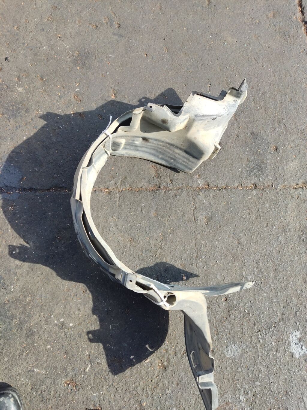 Подкрылок на Honda Domani MB3 D15B 74101-S04-0000  74151-S04-0000, Переднее расположение