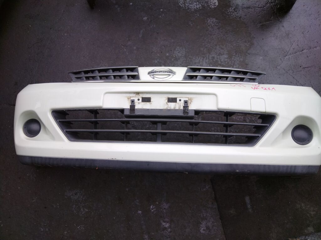 Бампер на Nissan Tiida C11 62022-1JY0H  62022-ED025  62022ED025  62022ED540  62022EM00J  DS04213BA  DS04232BA  DS04232BB  DT20100000000  DT20200001000  GD6930  HQ62022EM00J  NS01001DB  NSL10507507  STDTW5000A0  U0505084  UNTEM622294, Переднее расположение