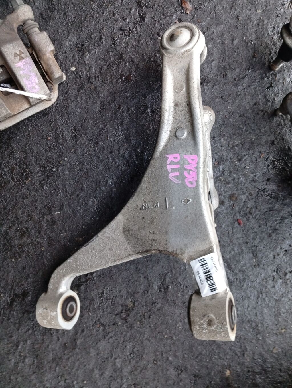 Рычаг на Nissan Fuga PY50 VQ35HR, Заднее Левое Верхнее расположение