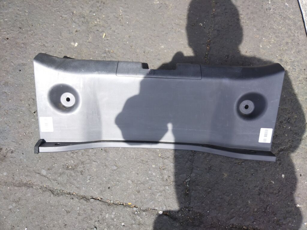 Обшивка багажника на Nissan Tiida C11 84992-ED000, Заднее расположение