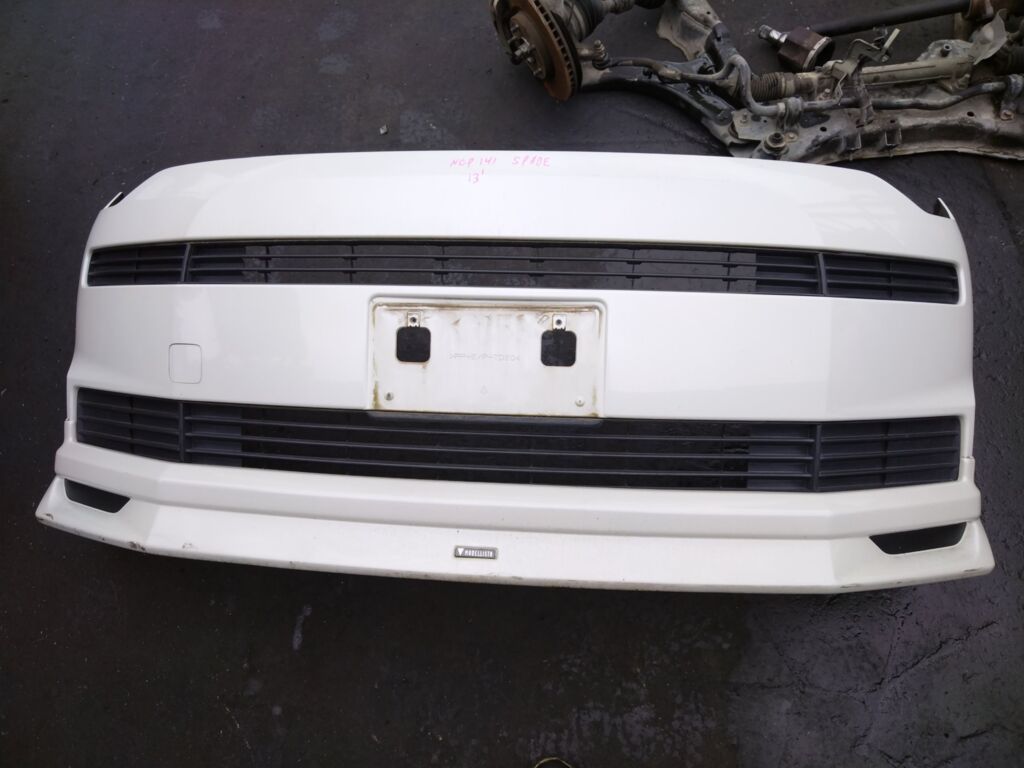 Бампер 52119-52810 на Toyota Spade NCP141 Фото 2