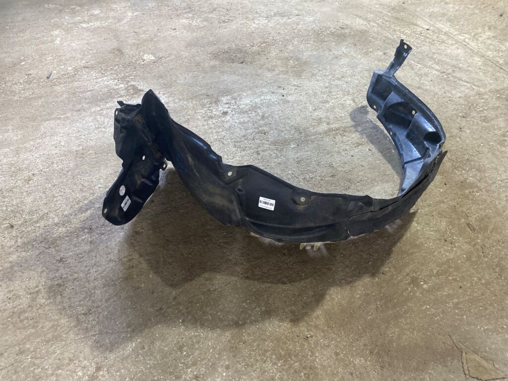 Подкрылок 53876-47030 на Toyota Prius ZVW30 Фото 2