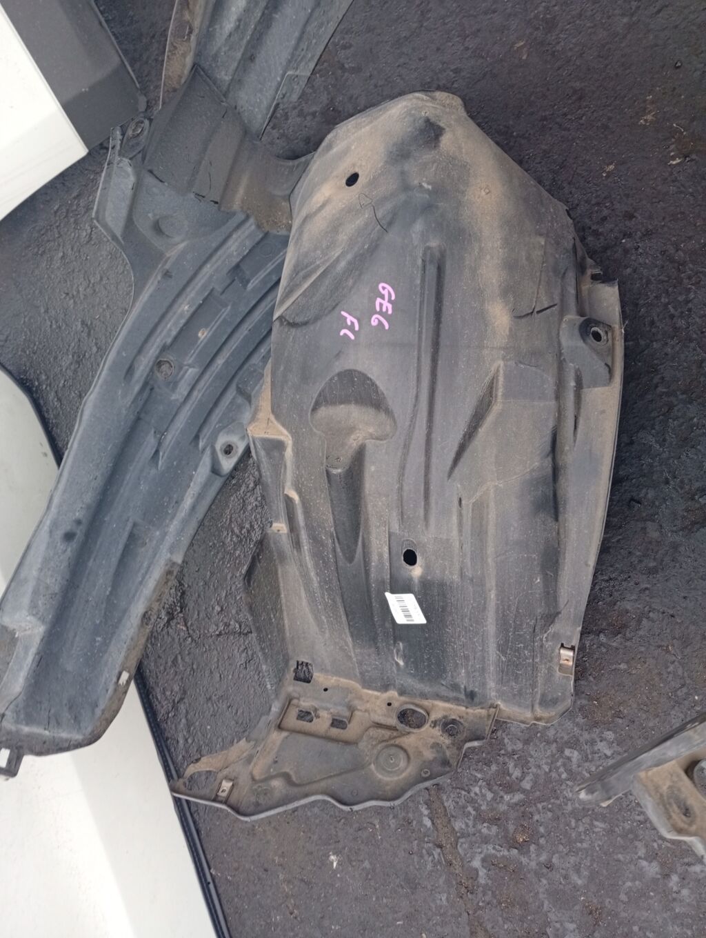 Подкрылок на Honda Fit GE6 L13A, Переднее Левое расположение