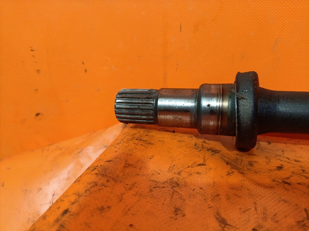 Привод на Toyota Isis ANM10W 1AZ-FSE 43410-42100, Переднее Правое расположение