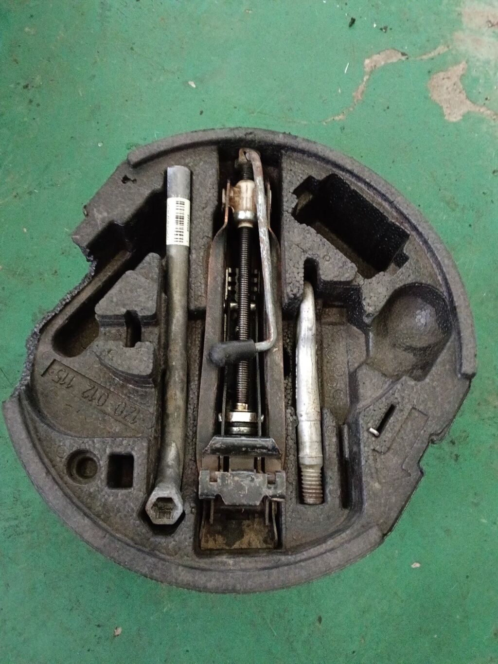 Домкрат на Skoda Octavia A5 1Z 1KD011031A  4D0012219A  1T0805615  1Z0012115