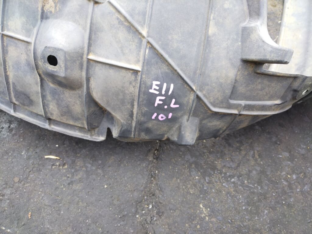 Подкрылок на Nissan Note E11 HR15DE 63841-8Y20A  212629  2711FL-1B  2711FL1  2711FL1T  63841-9U20A  63841-9U20B  63843-9U000  915.NS11115L  974591  DS11174AL  IK-1217  ST-DTE1-016L-2, Переднее Левое расположение