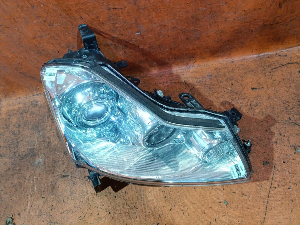Фара на Nissan Fuga Y50 P4790, Правое расположение