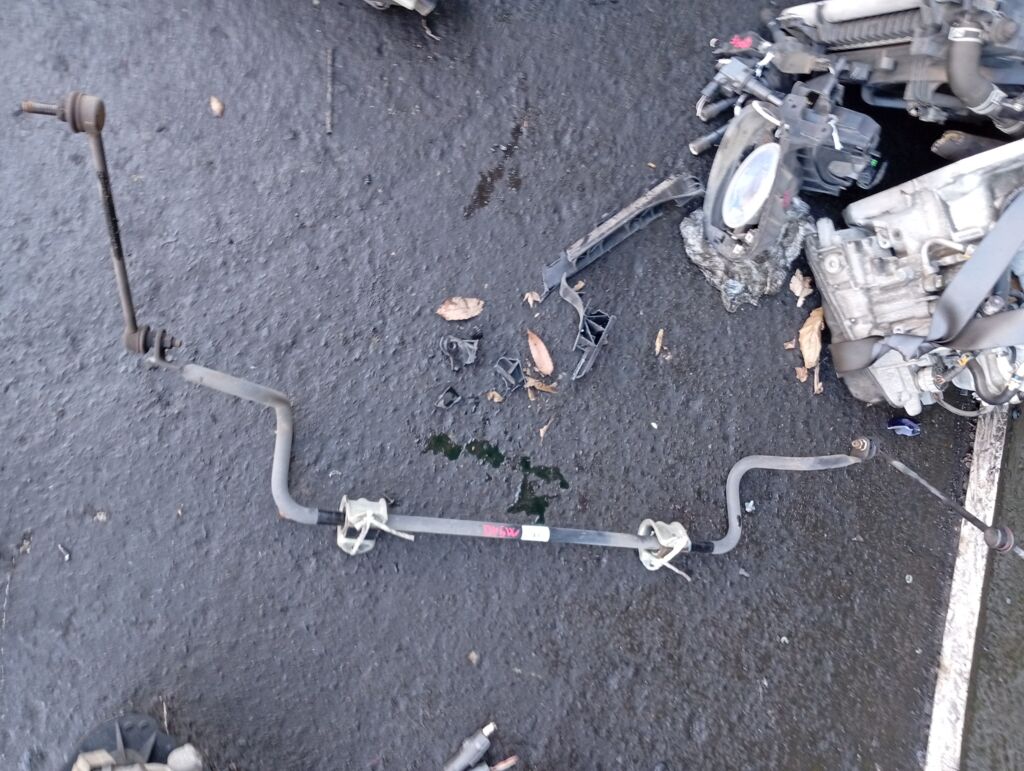 Стабилизатор на Mazda Demio DY5W ZY-VE, Переднее расположение