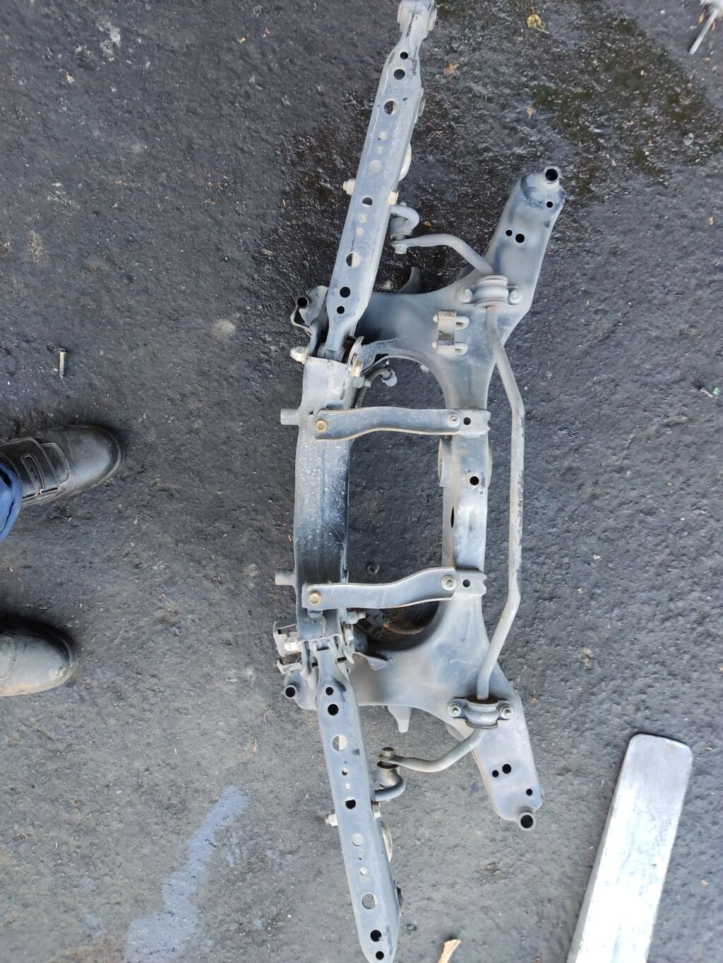 Балка подвески на Nissan X-Trail NT31 MR20DE, Заднее расположение