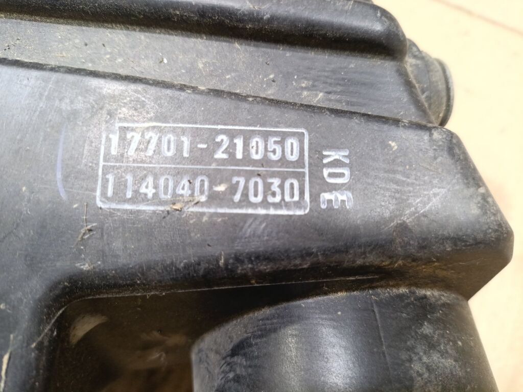 Корпус воздушного фильтра 17700-21050 на Toyota Succeed NCP51V 1NZ-FE Фото 5