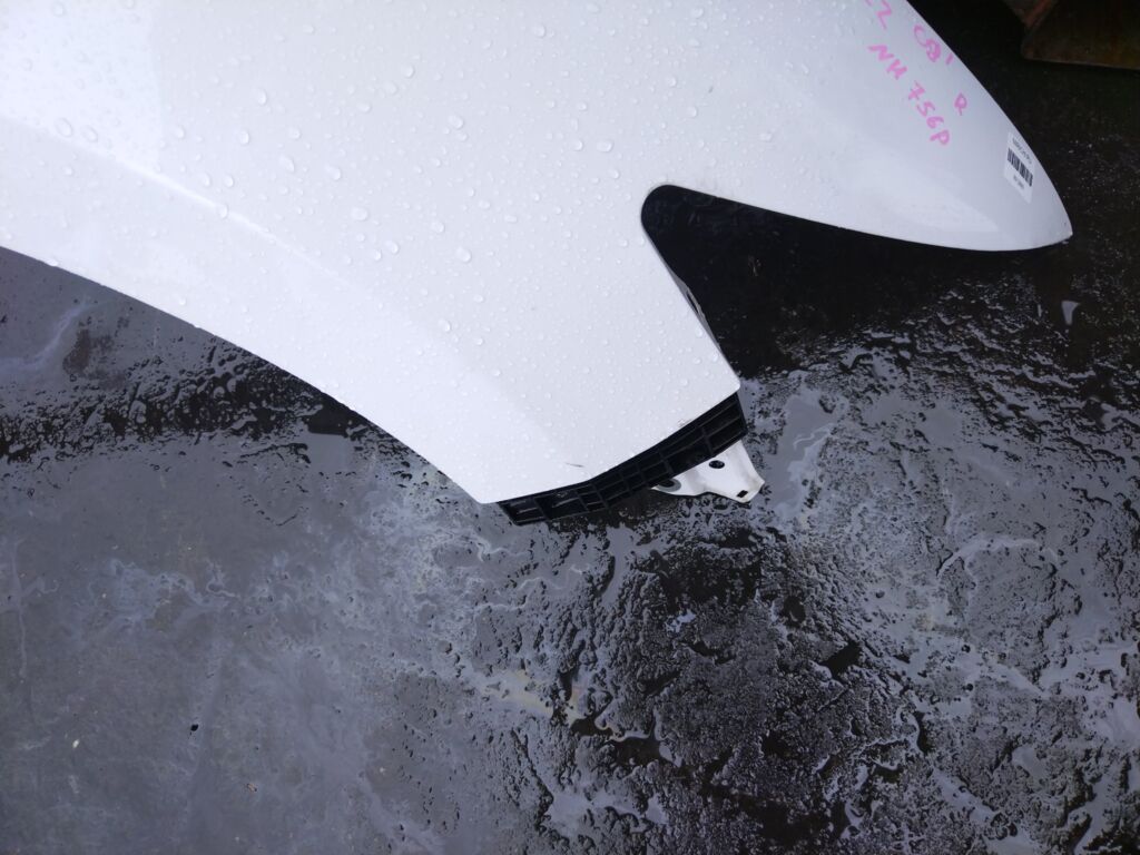 Крыло переднее на Honda Insight ZE2, Правое расположение