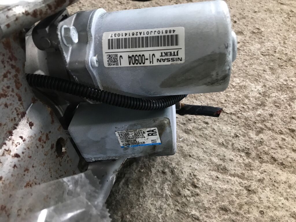 Рулевая колонка на Nissan Note E11 Фото 2
