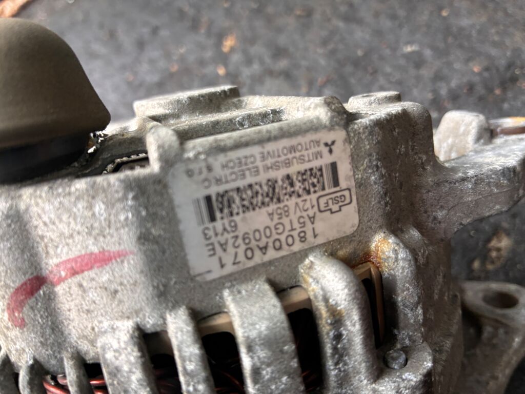Генератор на Mitsubishi Colt Z21A 4A90 1800A071  MN183798
