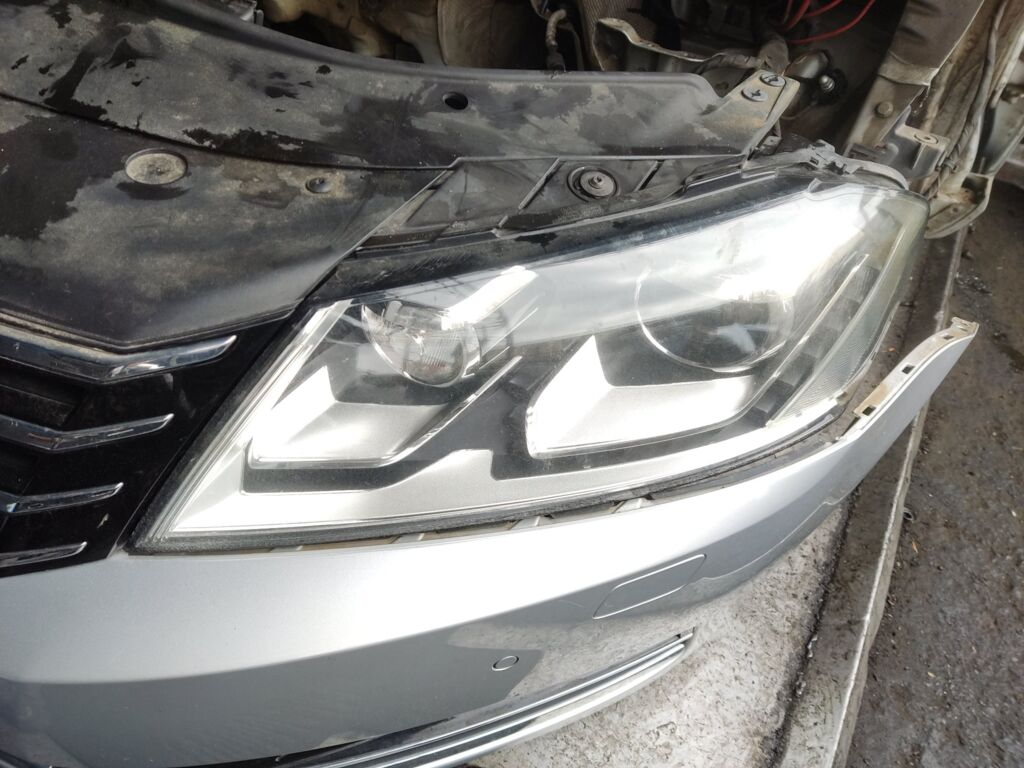 Ноускат на Volkswagen Passat 3C 1K0121253BB
