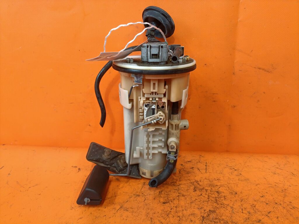 Бензонасос на Toyota Isis ANM10W 1AZ-FSE