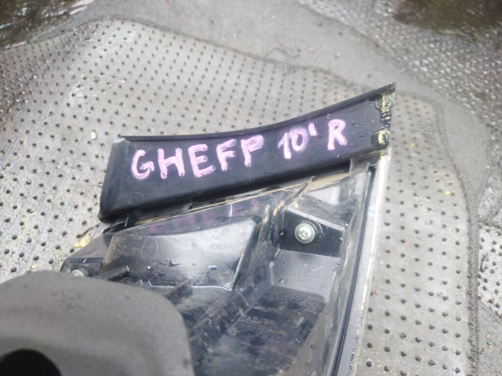 Стоп на Mazda Atenza GHEFP 220-41661, Правое расположение