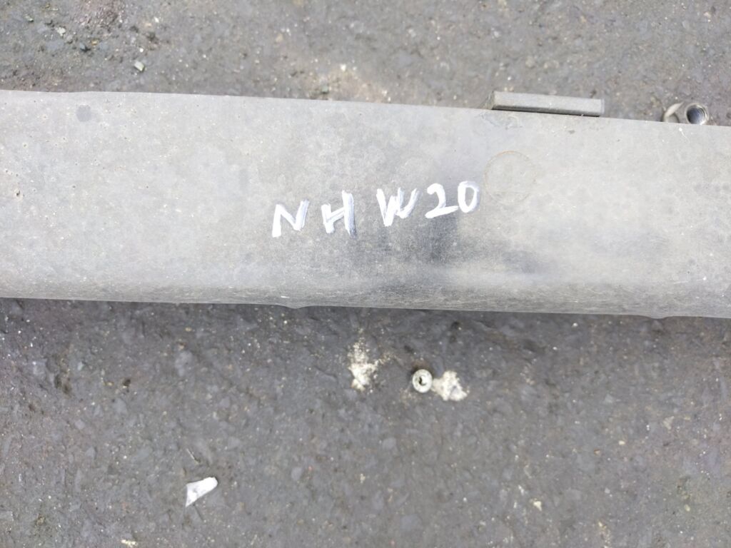 Балка подвески на Toyota Prius NHW20 1NZ-FXE, Заднее расположение