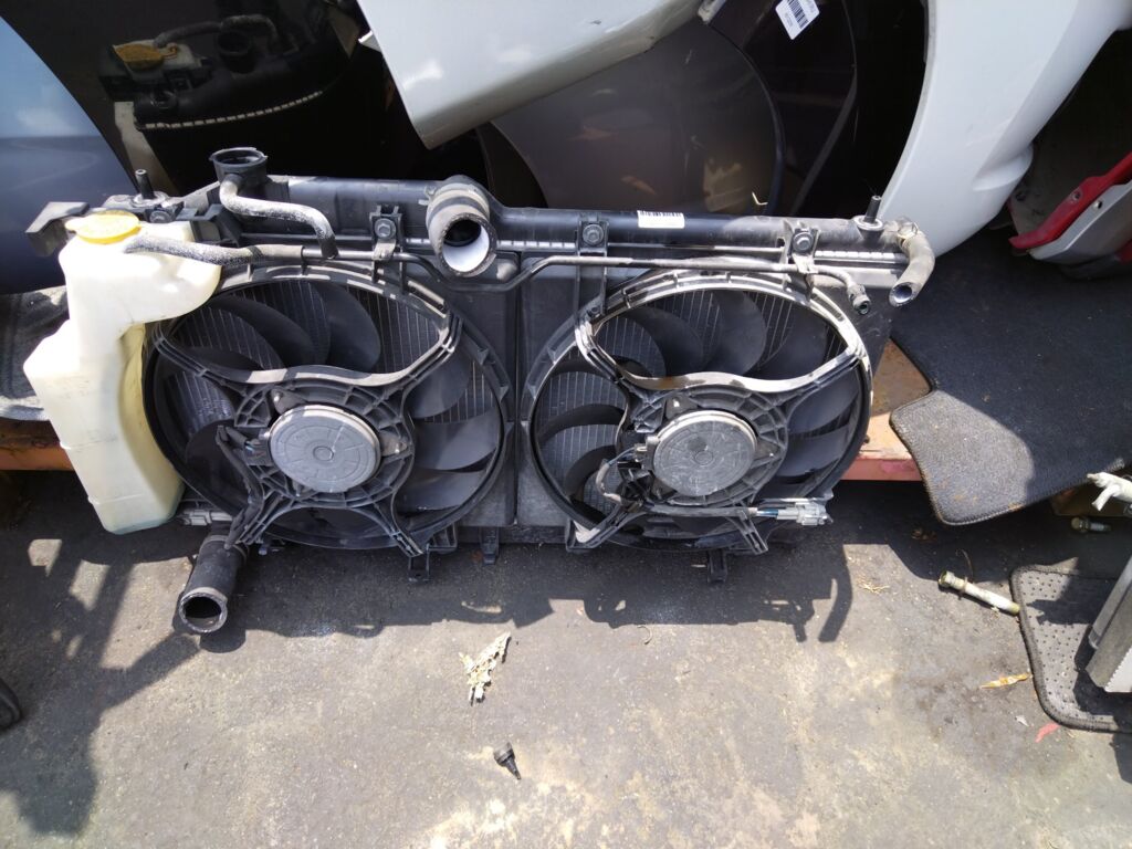 Радиатор ДВС на Subaru Exiga YA5 EJ205