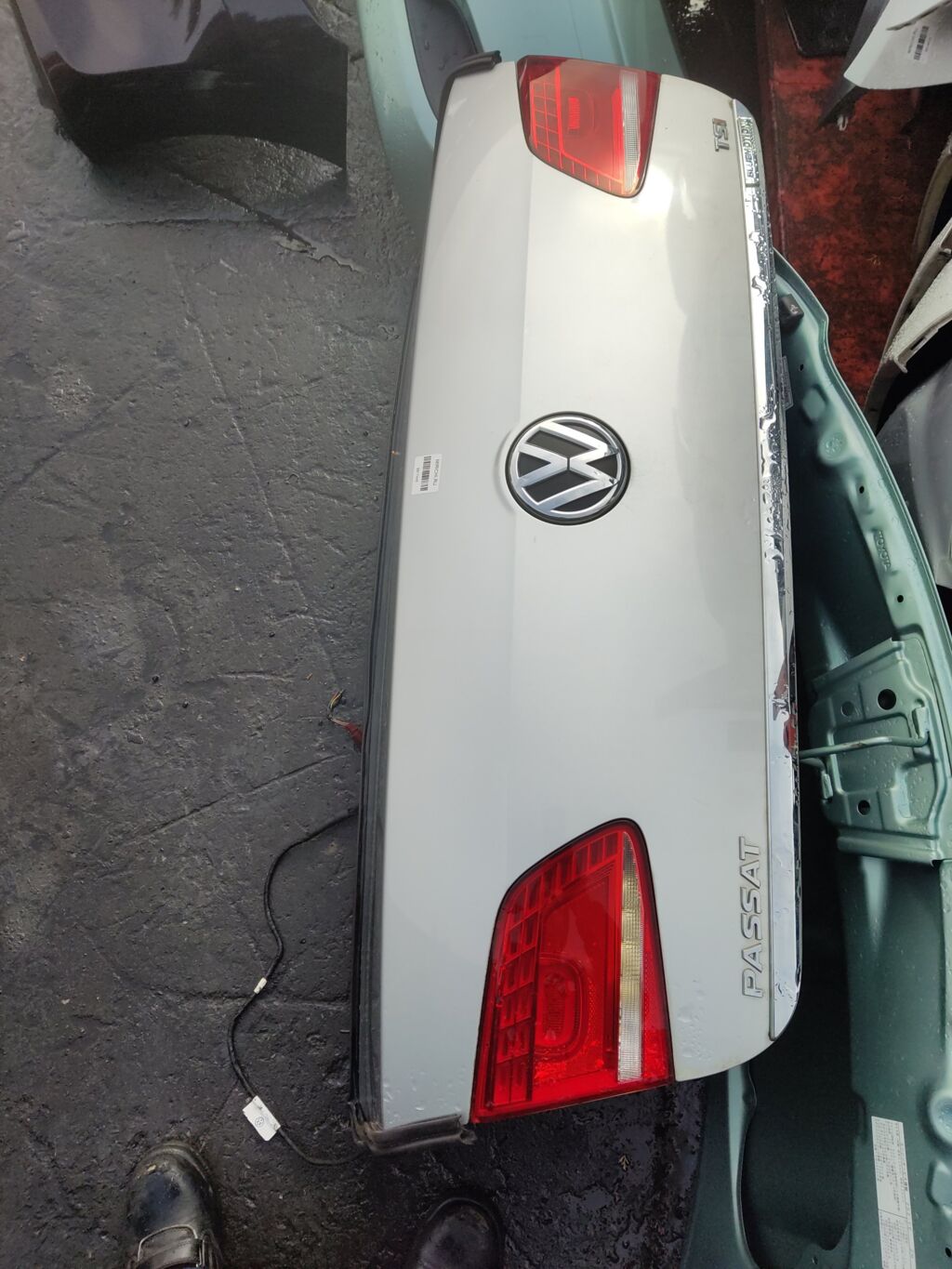 Крышка багажника на Volkswagen Passat 3C